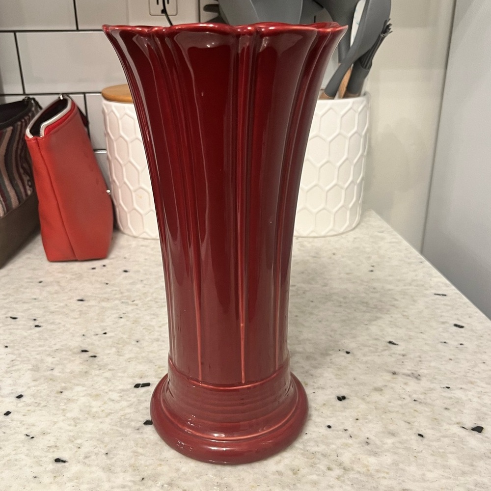 Vintage persimmon fluted flower vase retired fiestware 5”W 9.5”T